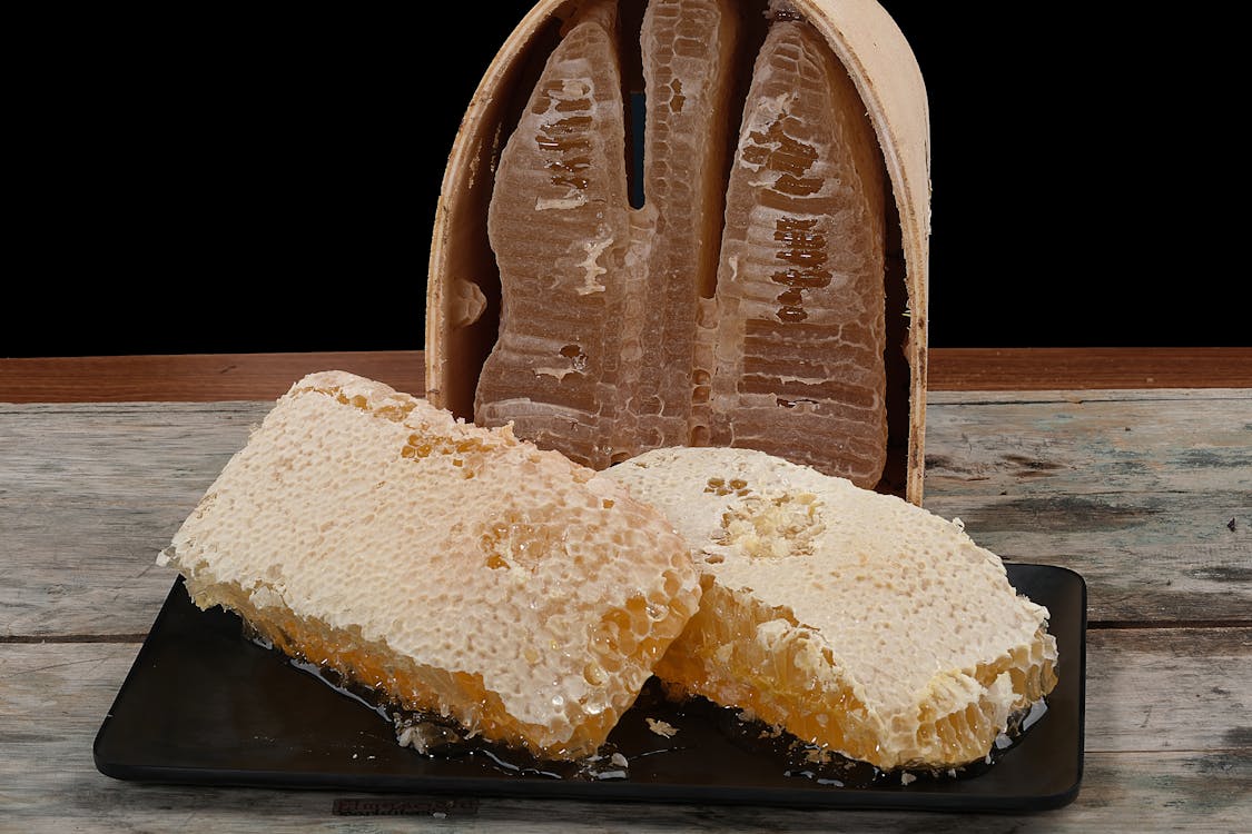 Spożywanie miodu na kaszel i łagodzenie objawów przeziębienia